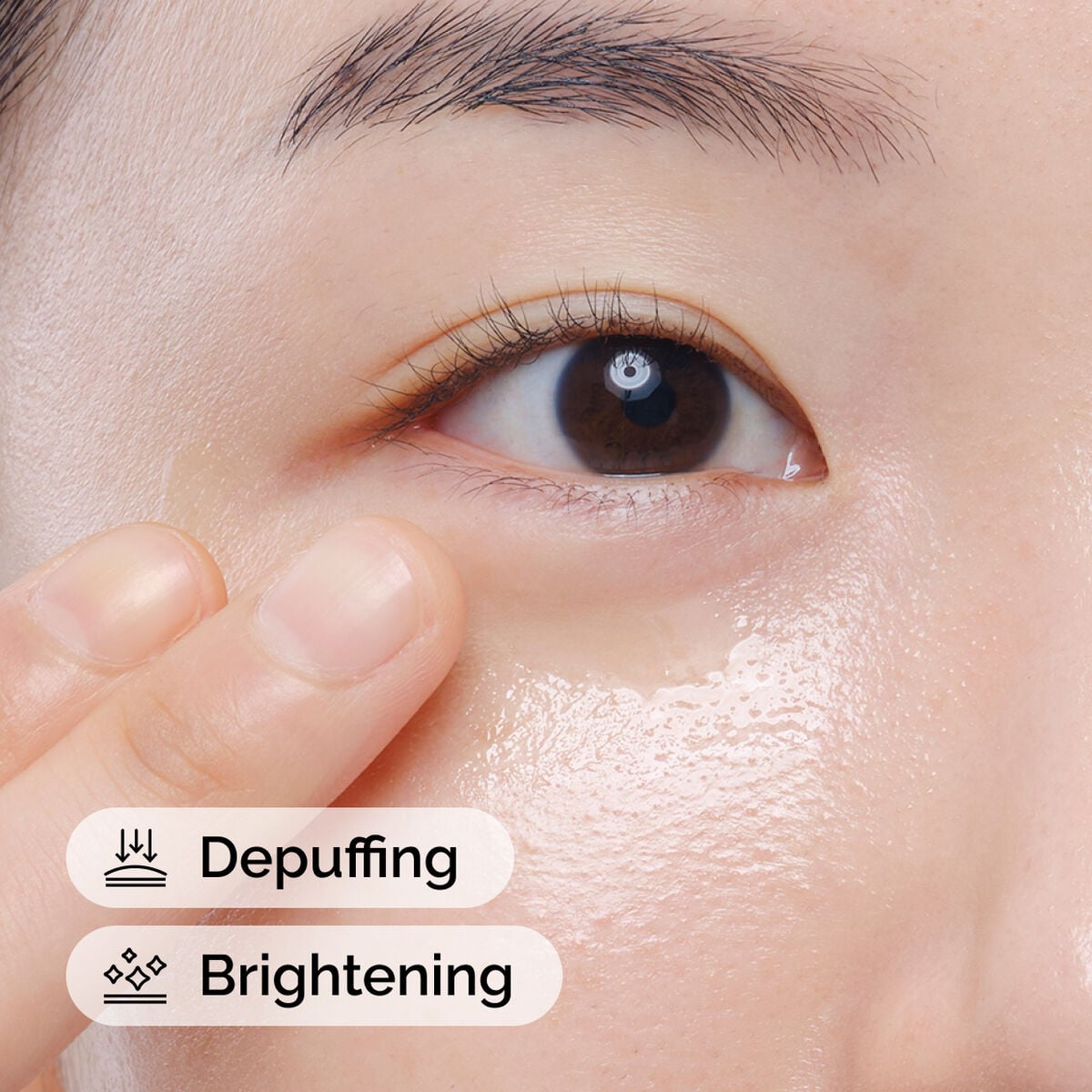 caffeine-solution-5-egcg-eye-serum-r4 ord-caffeine-solution-egcg-model-application-with-benefits.jpg