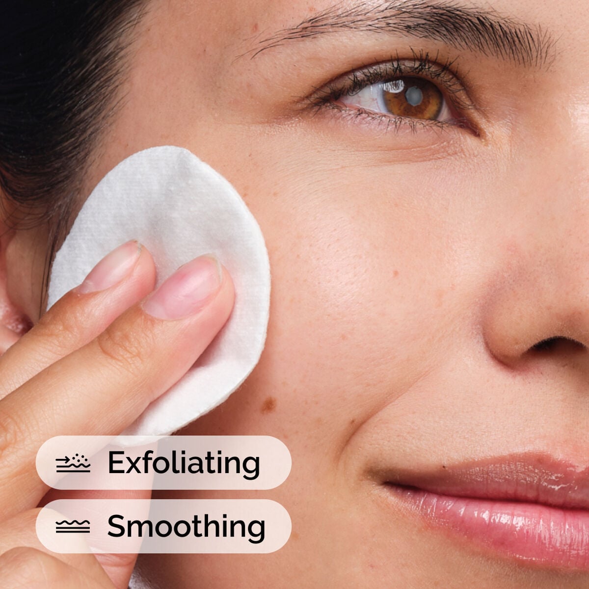 glycolic-acid-7-exfoliating-toner-b1 ord-glycolic-acid-exfoliating-toner-model-application-with-benefits.jpg